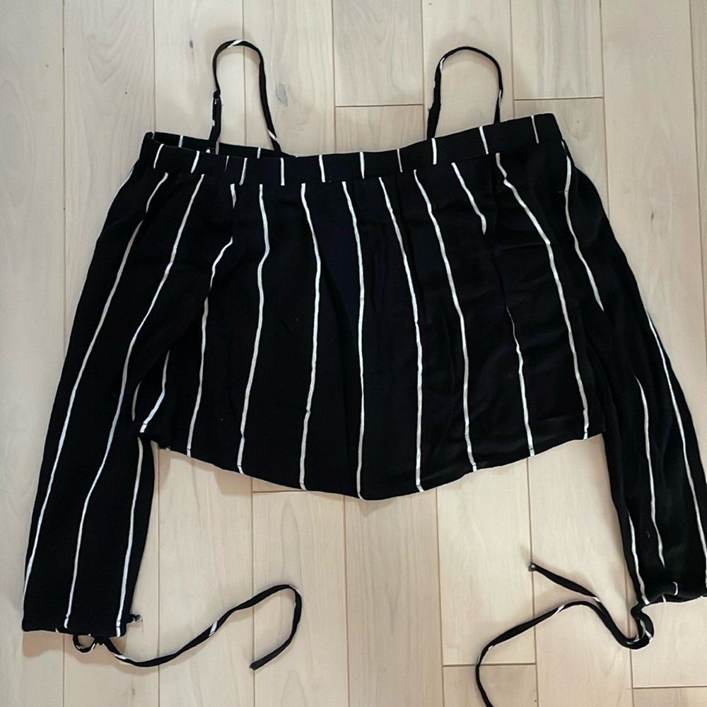 Pacsun kendall & kylie off the shoulder top